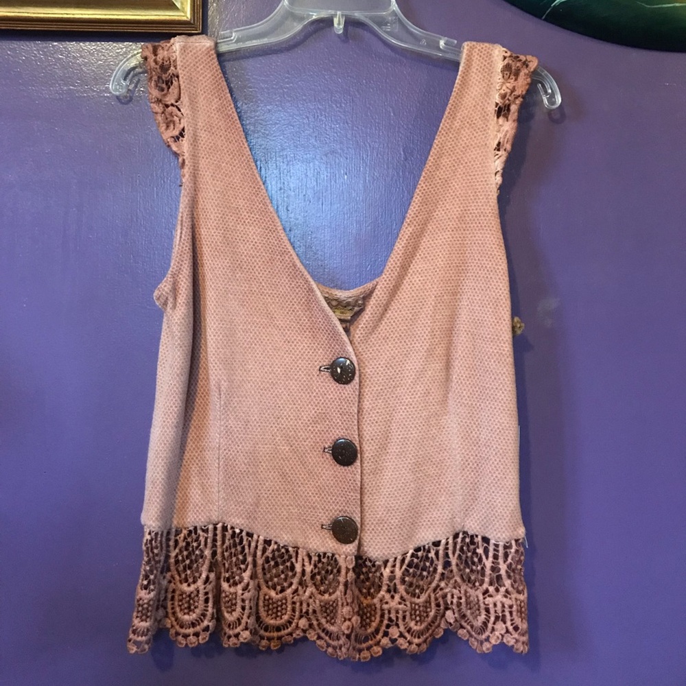 NWT Gimmicks by BKE rustic button up tank